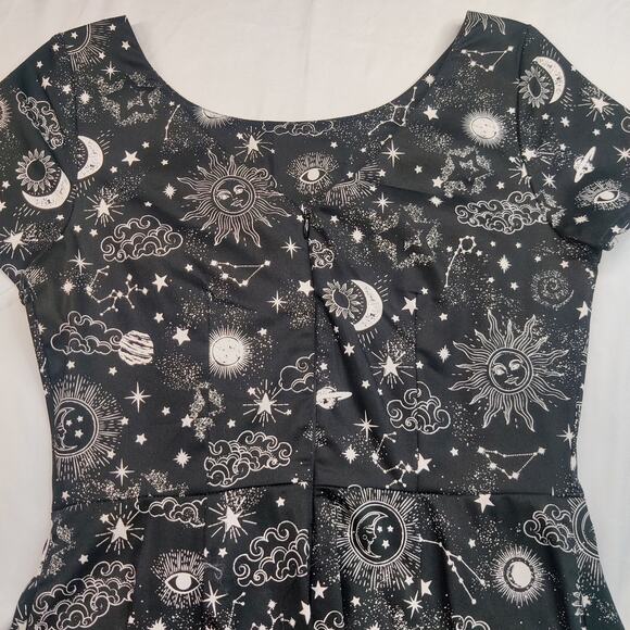 NWT Eva Rose Retro Short Sleeve Fit & Flare Black Witchy Celestial 50s Dress M - Picture 4 of 13